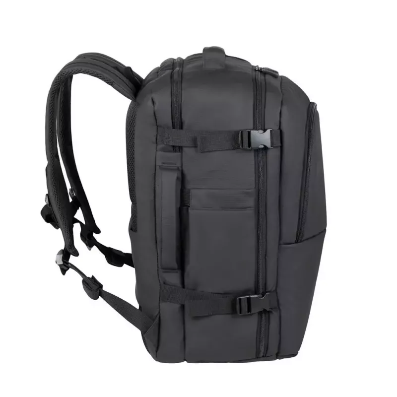 Mochila de ocio Rivacase Tegel 8465 negra poliéster RESPETUOSA CON EL MEDIOAMBIENTE