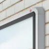 Tablón de anuncios magnético con cerradura Nobo Premium Plus Outdoor 6xA4