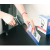 Lector de códigos de barras 2D de mano inalámbrico Manhattan, profundidad de escaneo 250 mm, alcance efectivo de hasta 80 m (línea de visión), luz ambiental máx. 100.000 lux (luz solar), negro, cable de carga (USB-A a USB-C al dispositivo) 1 m incluido, tres años de garantía