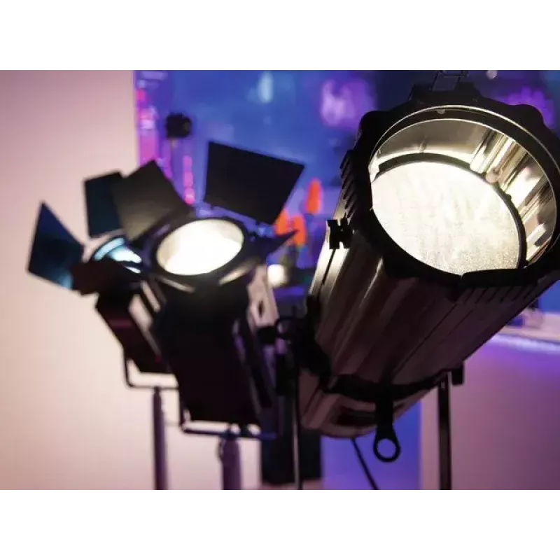 Estroboscopio de discoteca Eurolite THA-250F negro LED 200W DMX
