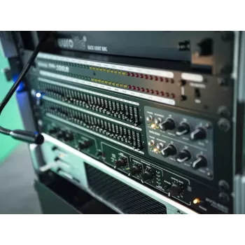 Ecualizador paramétrico Omnitronic 10355526