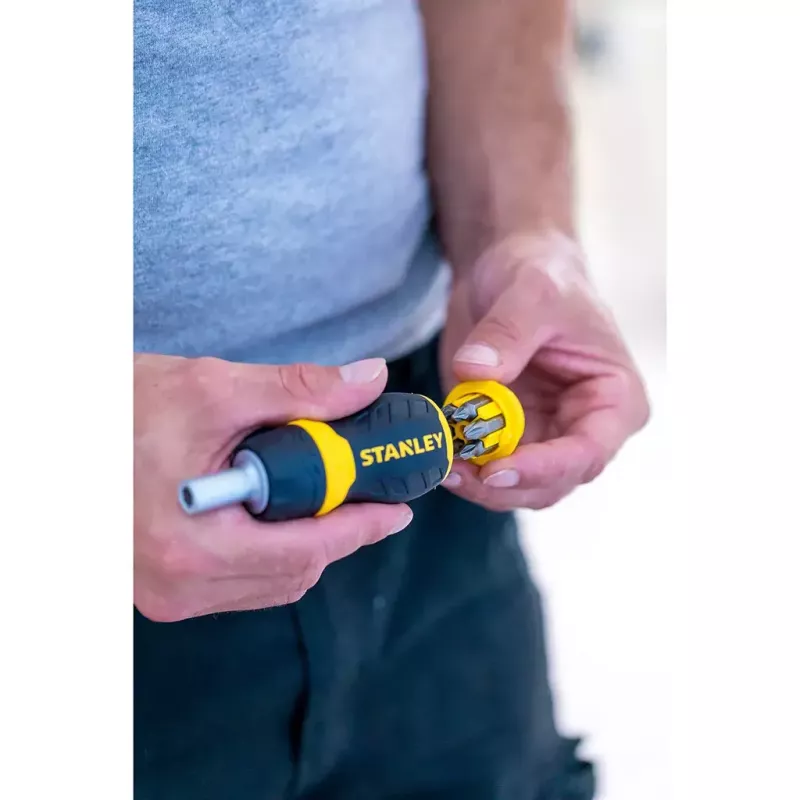 Destornillador Stanley Stubby Multibit Ratcheting 0-66-358