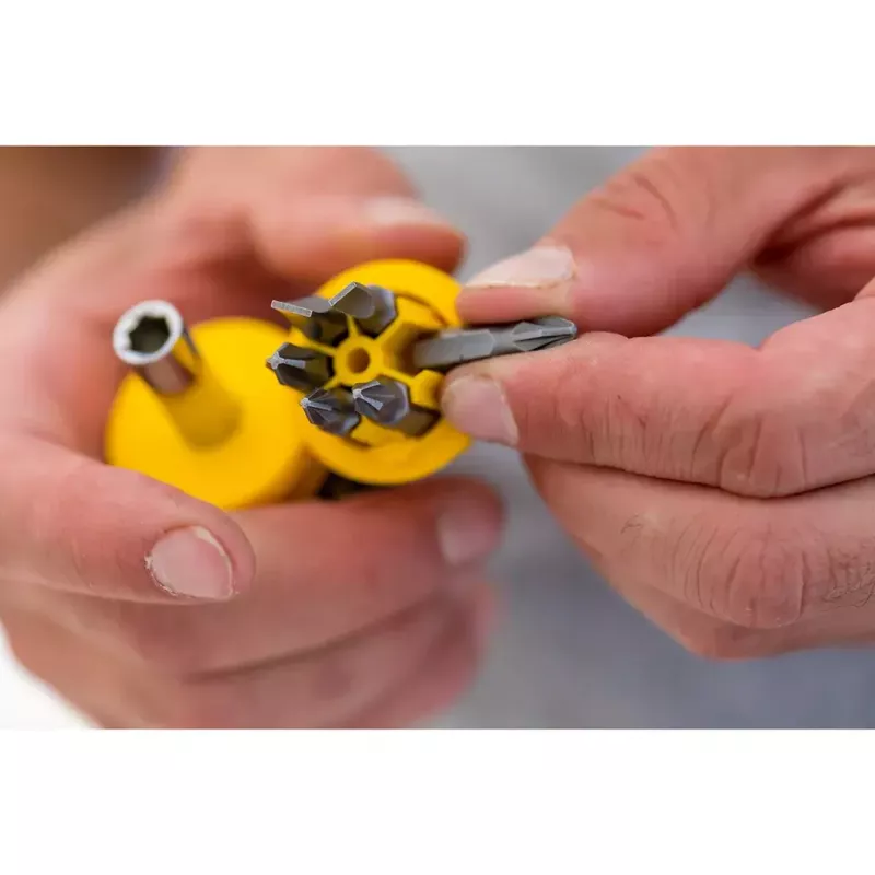Destornillador Stanley Stubby Multibit Ratcheting 0-66-358