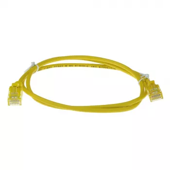 ACT Amarillo Cable de conexión slimline para centro de datos LSZH U/UTP CAT6 de 7 metros con protección de clip y conectores macho RJ45