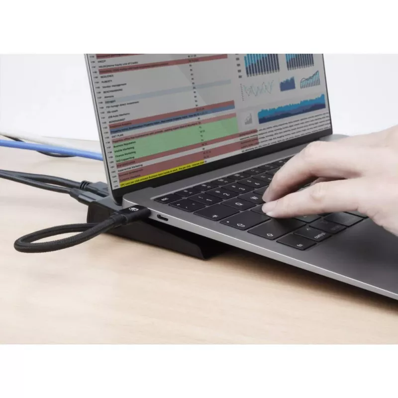 Dock/hub USB-C Manhattan con lector de tarjetas y MST, conectores (x9): audio 3,5 mm, DisplayPort, Ethernet, HDMI, USB-A (x3), USB-C y VGA, con Power Delivery (100 W) al conector USB-C (nota: se requiere fuente de alimentación USB-C y cable USB-C adicionales), todos los conectores se pueden utilizar simultáneamente