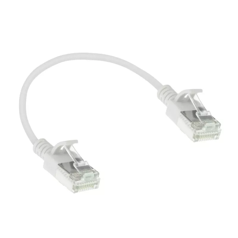 ACT blanco 0,25 metros LSZH U/FTP CAT6A cable de parcheo slimline para centro de datos snagless con conectores macho RJ45