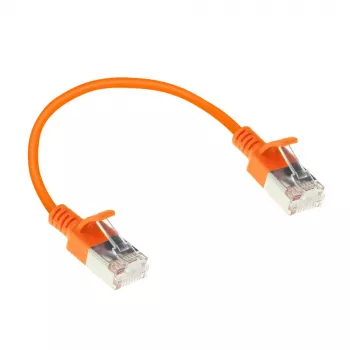 ACT naranja 0,5 metros LSZH U/FTP CAT6A cable de parcheo slimline para centro de datos, con protección de pestaña y conectores macho RJ45