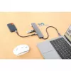 Manhattan dock/hub USB-C, puertos (x7): USB-A (x3) y USB-C (x4), con Power Delivery (PD) 100 W – requiere cargador USB-C externo (no incluido). Alimentado por USB (no requiere fuente de alimentación externa) cuando no se usa PD, aluminio
