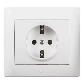 Toma Legrand Galea Ultra — Modelo 771063, acabado blanco