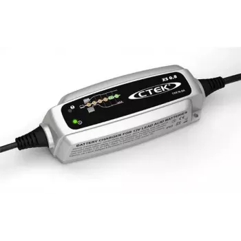 Cargador de batería CTEK XS 0.8