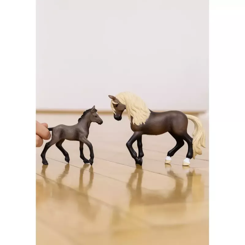 Figura de caballo Schleich semental Paso Peruano modelo 13952, para niños a partir de 5 años, beige/marrón