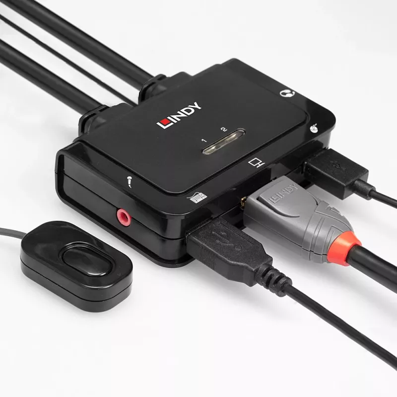 Lindy Switch KVM de cable DisplayPort 1.2, USB 2.0 y audio de 2 puertos