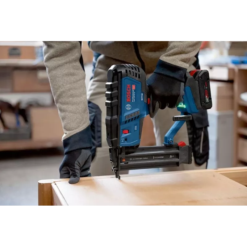 Bosch GNH 18V-50 M Professional Grapadora a batería