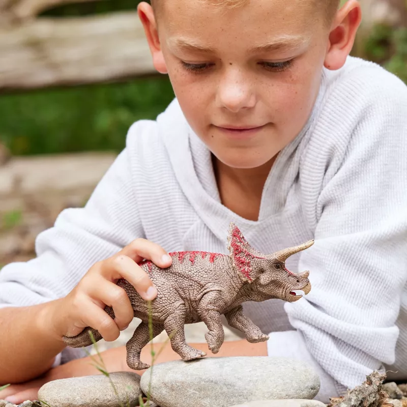 schleich Dinosaurios Triceratops, 4 años, Conquering the Earth, Dinosaurios y volcán, multicolor, plástico, 1 ud.