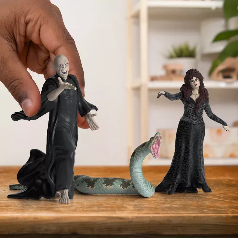 Set de figuras Schleich Lord Voldemort Nagini Bellatrix Lestrange multicolor