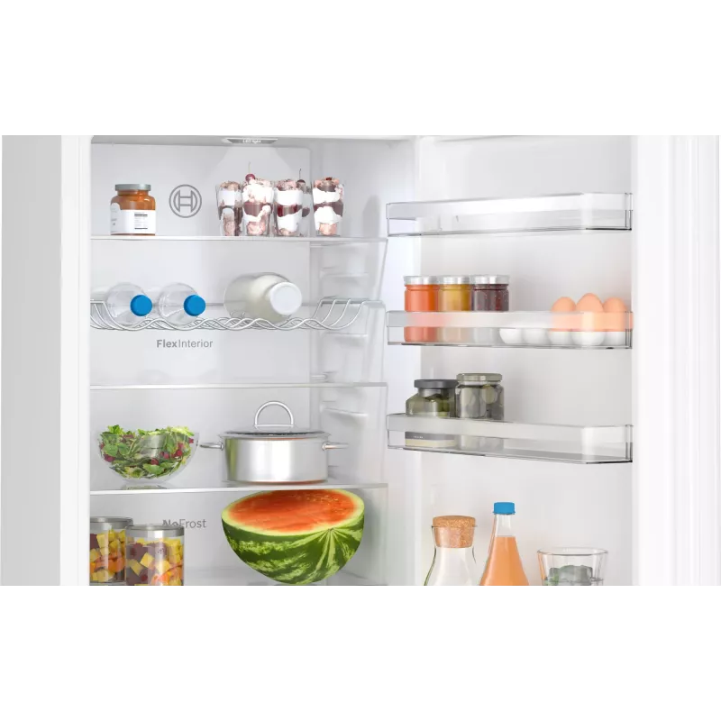 Bosch Serie 4 KGN392WCF Frigorífico-congelador independiente 363 L Blanco
