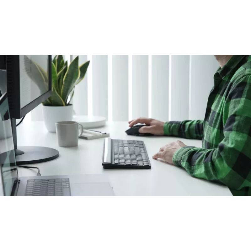 Targus Sustainable Energy Harvesting EcoSmart Teclado universal Bluetooth QWERTZ alemán negro
