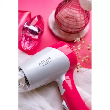 Secador de pelo Adler AD 2259 — 1200 W, 2 velocidades, mango plegable, boquilla de peinado, rosa/blanco