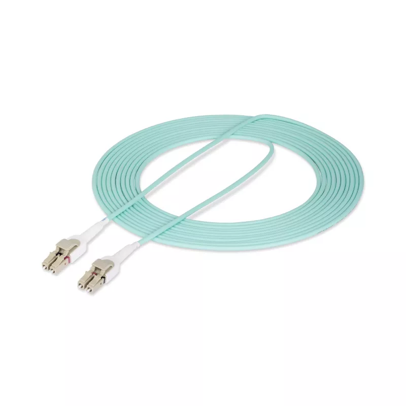 StarTech.com cable de fibra óptica conmutables LC a LC (UPC) OM4 de 5m (16.4ft) 50/125µm, 100G, cambio de polaridad sin herramientas, baja pérdida de inserción – cable jumper de fibra LSZH