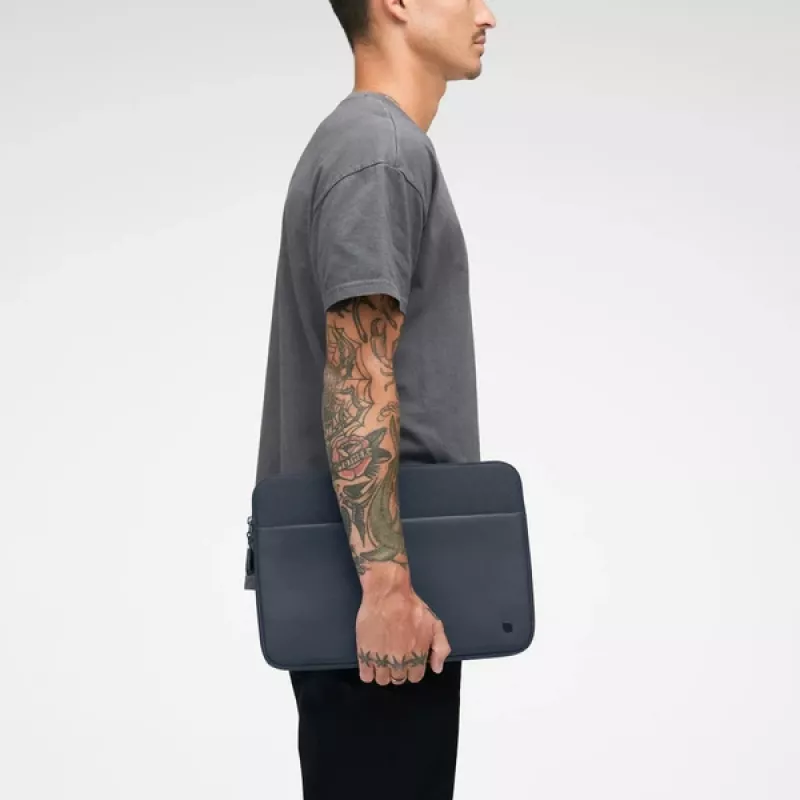Incase A.R.C. Funda con ReSpun 100 % poliéster reciclado para portátil de 14 pulgadas (M1-M4, 2021-2024)