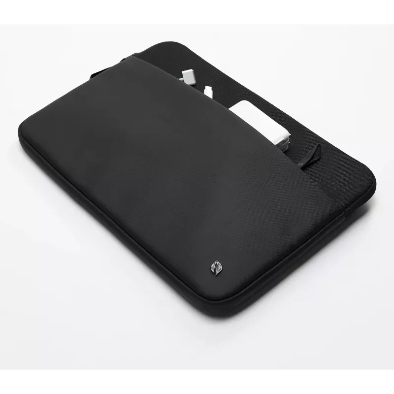 Incase A.R.C. Funda con ReSpun 100% poliéster reciclado para portátil de 16 pulgadas (M1-M4, 2021-2024)
