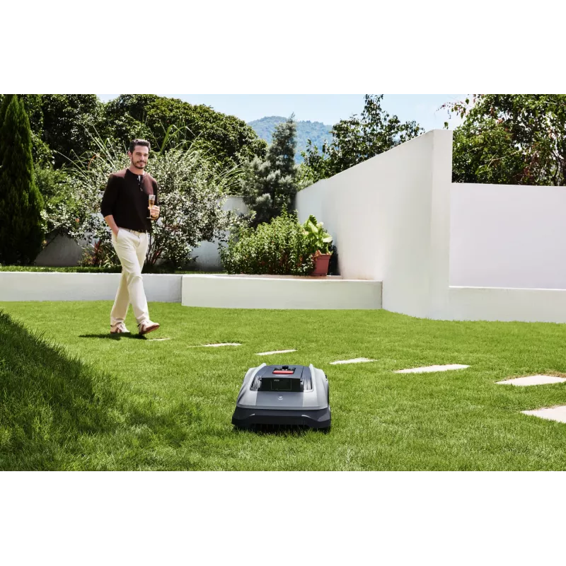 Ecovacs GOAT O600 RTK EU cortacésped robótico batería negro, gris