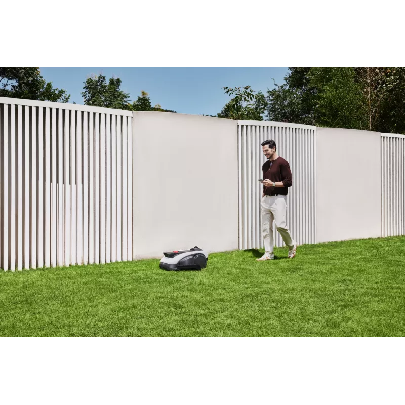 Ecovacs GOAT O1200 LiDAR PRO EU cortacésped robótico a batería negro, blanco