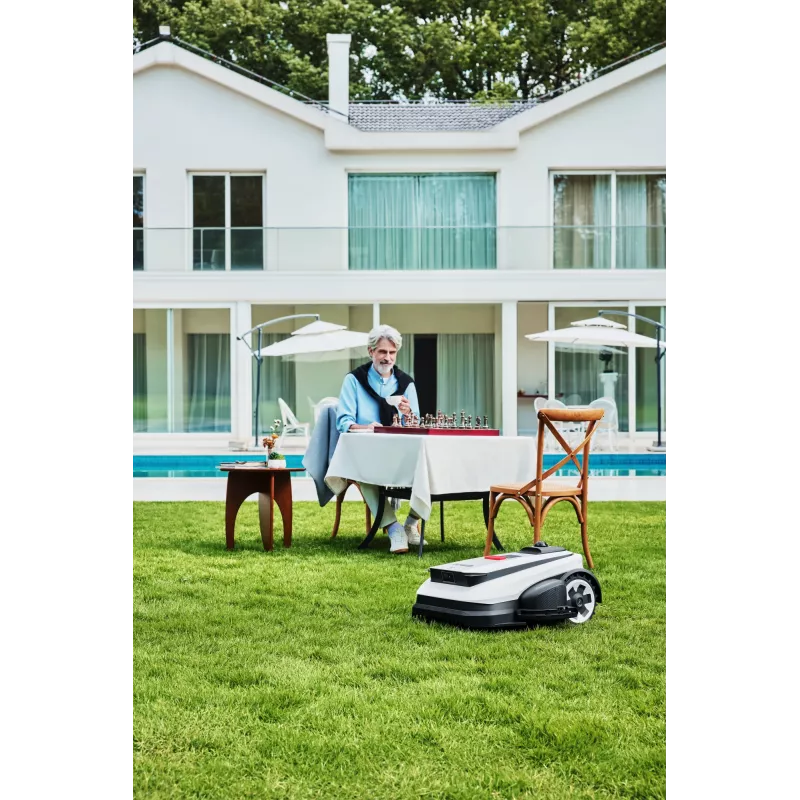 Ecovacs GOAT A1600 LiDAR PRO EU cortacésped robótico batería negro, blanco