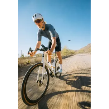 Mini dron HOVERAir X1 Pro — 4 rotores, cámara de 12 MP, vídeo 4K, alcance 1000 m, batería 1920 mAh, 32 GB internos, negro
