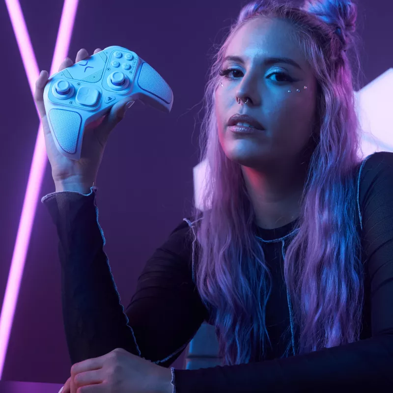Mando VICTRIX 052-002-WH con cable e inalámbrico RF/USB, USB-C, 2000mAh, PC/PS4/PS5, violeta/blanco
