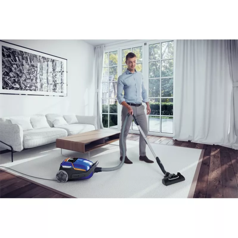 Aspirador de suelo Electrolux EUOC94DB, limpieza en seco, 5 L bolsa, 850 W, 12 m de radio de acción, filtro antialérgico, Negro