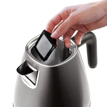 De’Longhi KBIN2001.TB Hervidor 1,7 L 2000 W titanio