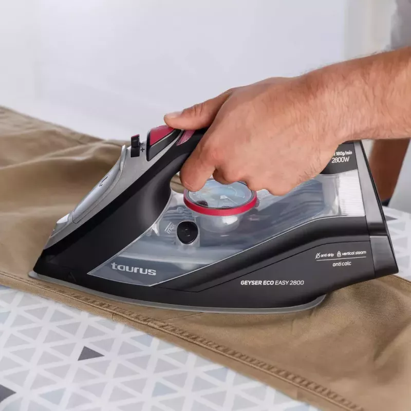 Plancha de vapor Taurus Geyser Eco Easy 2800