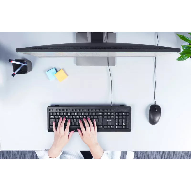 Trust TK-150 Teclado universal USB QWERTY negro
