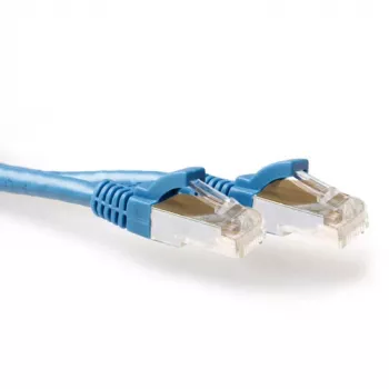 ACT Azul 1,5 metros cable de red LSZH SFTP CAT6A con protección antiacodamiento y conectores RJ45