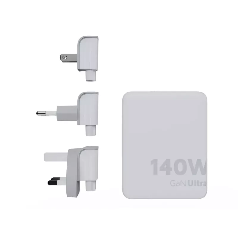 Cargador de viaje portátil GaN de 140W Xtorm XVC2140 con 3 conectores USB-C PD y cable USB-C de 2 m, blanco