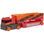 Hot Wheels City Mega Hauler con espacio para hasta 50 coches a escala 1:64, a partir de 3 años