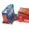 Hot Wheels City Mega Hauler con espacio para hasta 50 coches a escala 1:64, a partir de 3 años