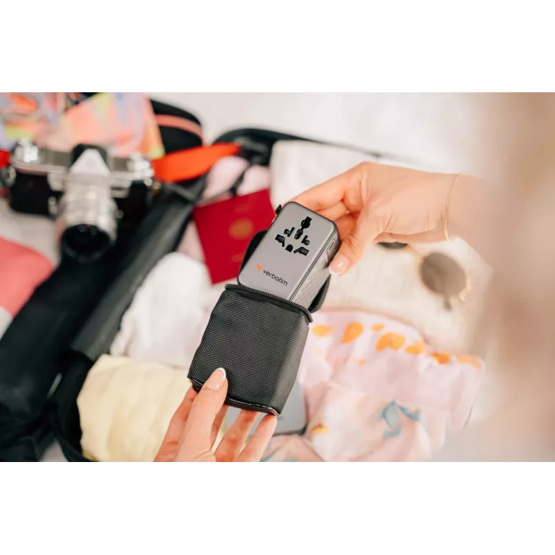Verbatim Charge 'n' Travel 170W adaptador de viaje universal Negro