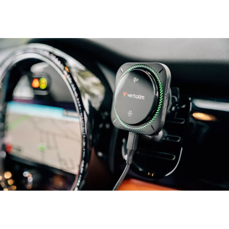 Verbatim Charge 'n' Drive Qi2 cargador inalámbrico magnético para coche RGB