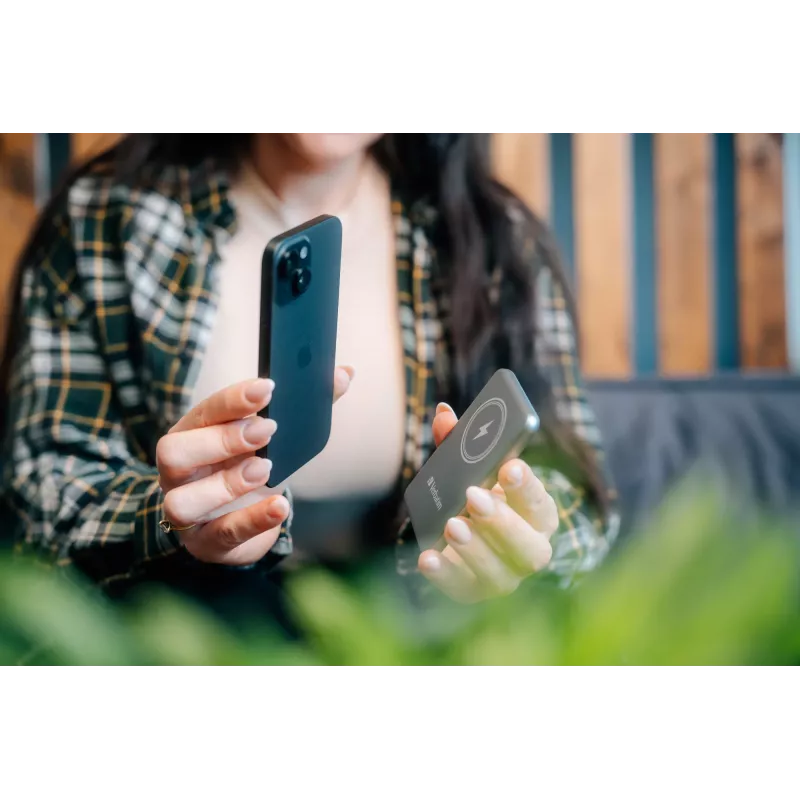 Verbatim Charge 'n' Go Powerbank magnética inalámbrica 5000mAh Gris