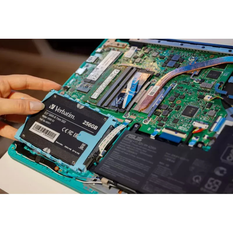 Unidad SSD Verbatim 256GB 2,5 pulgadas SATA Vi550 S3