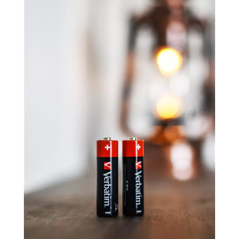 Verbatim pilas alcalinas AA, pila desechable, AA, alcalina, 1,5 V, 10 uds., negro, rojo