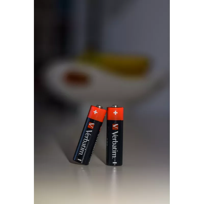 Verbatim pilas alcalinas AA, pila desechable, AA, alcalina, 1,5 V, 10 uds., negro, rojo