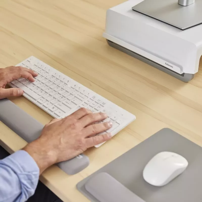 Fellowes Reposamuñecas para teclado Breyta Reposamuñecas para teclado con protección antibacteriana Reposamuñecas ergonómico Gris