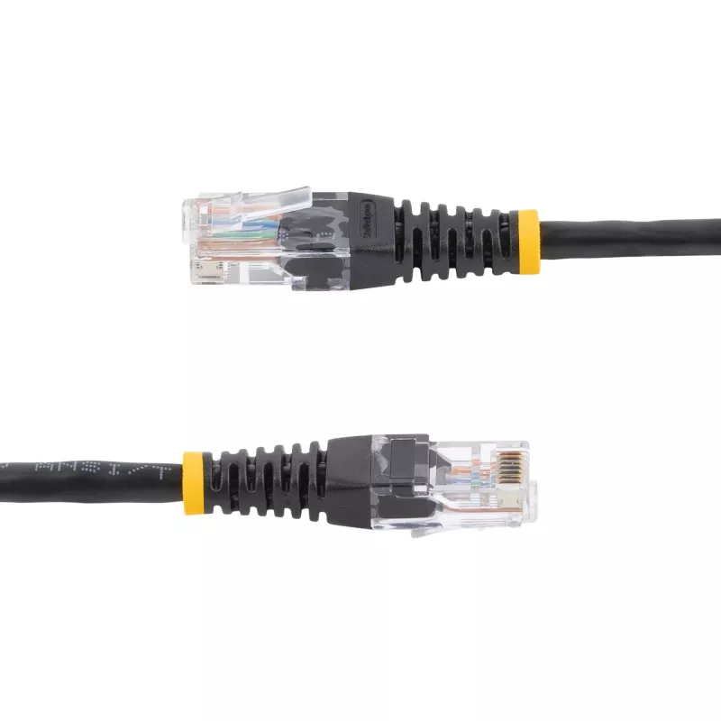 StarTech.com Cable de parcheo Cat5e con conectores RJ45 moldeados – 15 m – negro