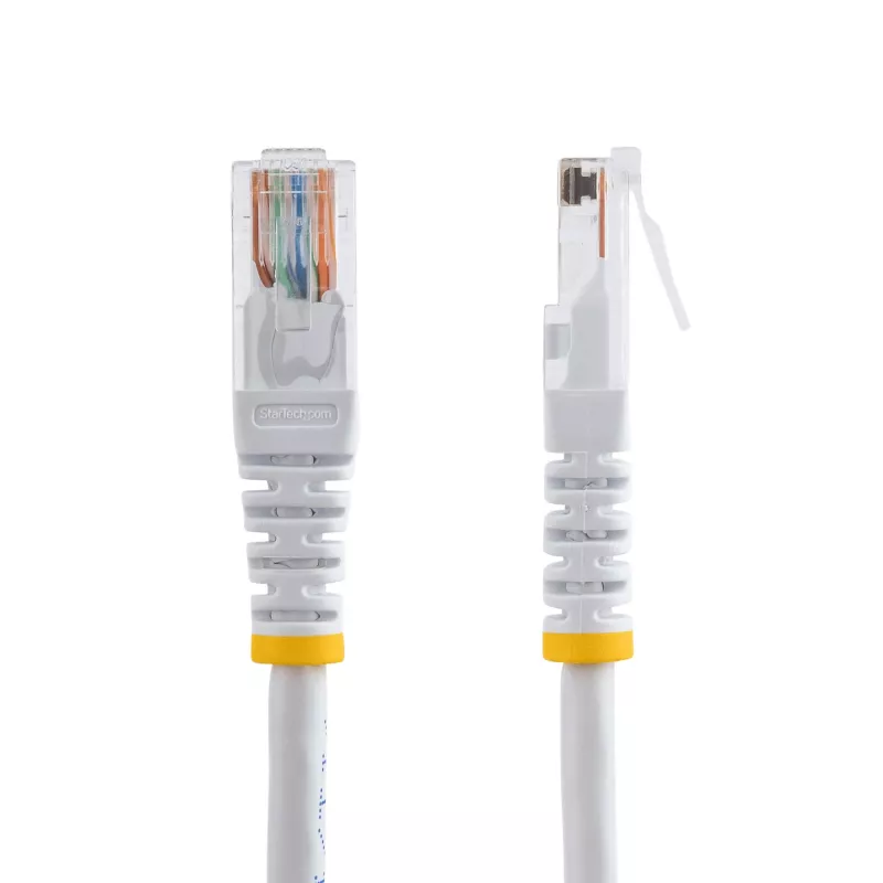 StarTech.com Cable de parcheo Cat5e RJ45 UTP moldeado blanco de 15m - Cable de parcheo de 15 m