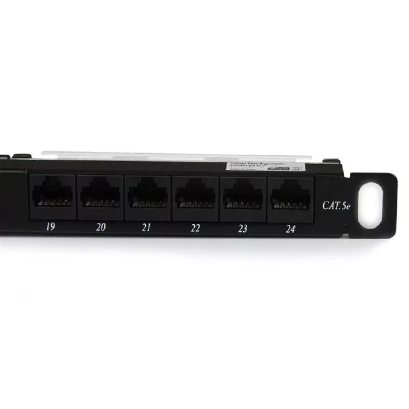 StarTech.com Panel de parcheo Cat5e de 24 puertos 0.5U – Panel de parcheo 110 Cat 5e RJ45 Ethernet para rack