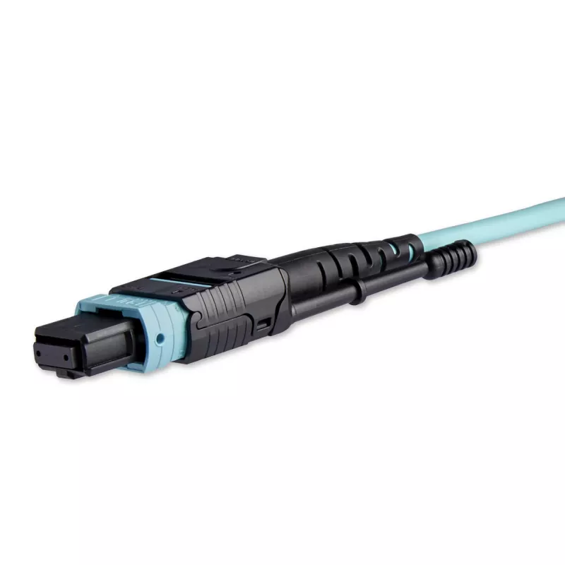 StarTech.com Cable de fibra óptica multimodo OM3 MTP(F)/PC a 4x LC/PC Duplex Breakout de 10m (30ft), OFNP Plenum, redes 40G, baja pérdida de inserción - Cable jumper de fibra óptica