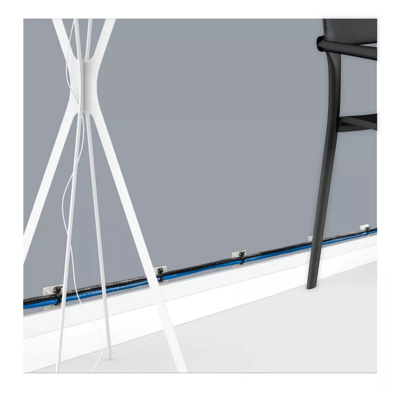 StarTech.com pack de 100 bases para bridas con cinta adhesiva para bridas de 0,21 pulgadas (5,5 mm) de ancho - soportes para bridas de nailon/plástico - soportes organizadores de cables eléctricos/de red / protección contra incendios 94V-2 y certificado UL TAA